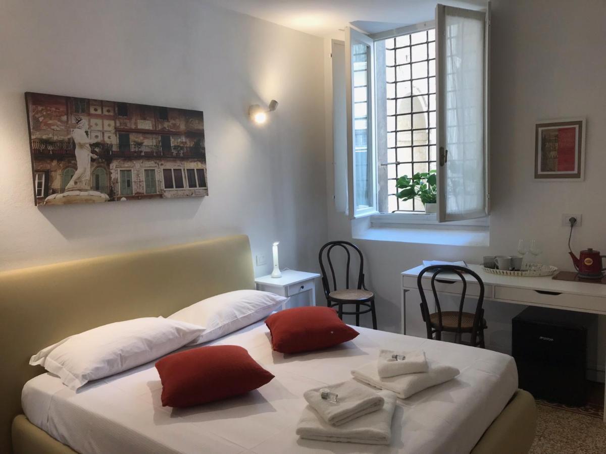 Palazzo Della Torre Room Verona Exterior photo