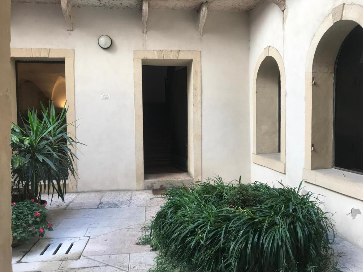 Palazzo Della Torre Room Verona Exterior photo